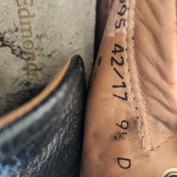 Allen Edmonds Derby Shoes 9.5 (2 pairs) - Picture 9 of 10